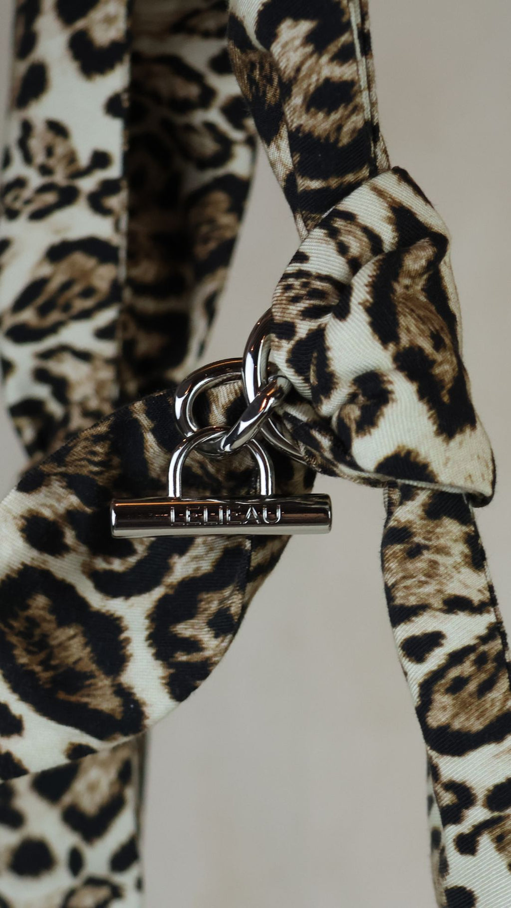 La paire de anses à noeuds - leopard