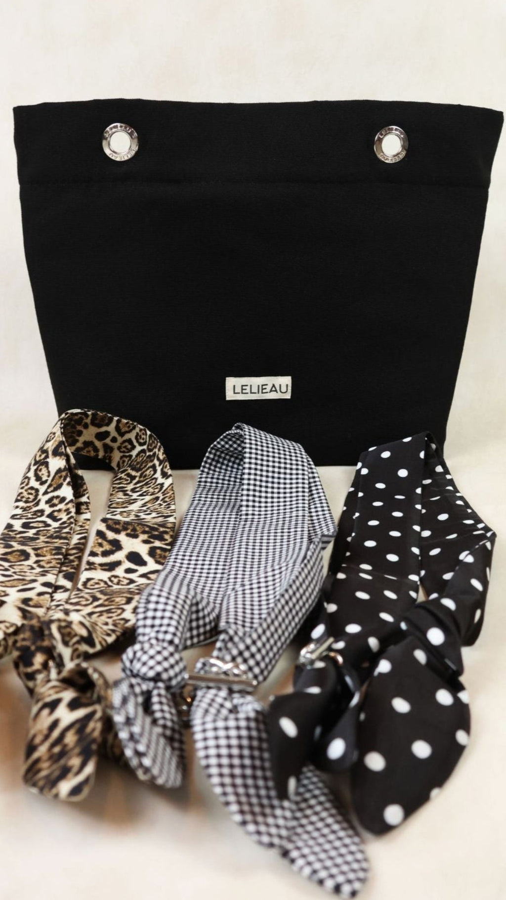 Le tote cabas noir - avec ses anses