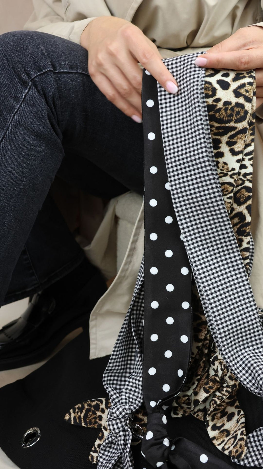 Le tote cabas noir - avec ses anses