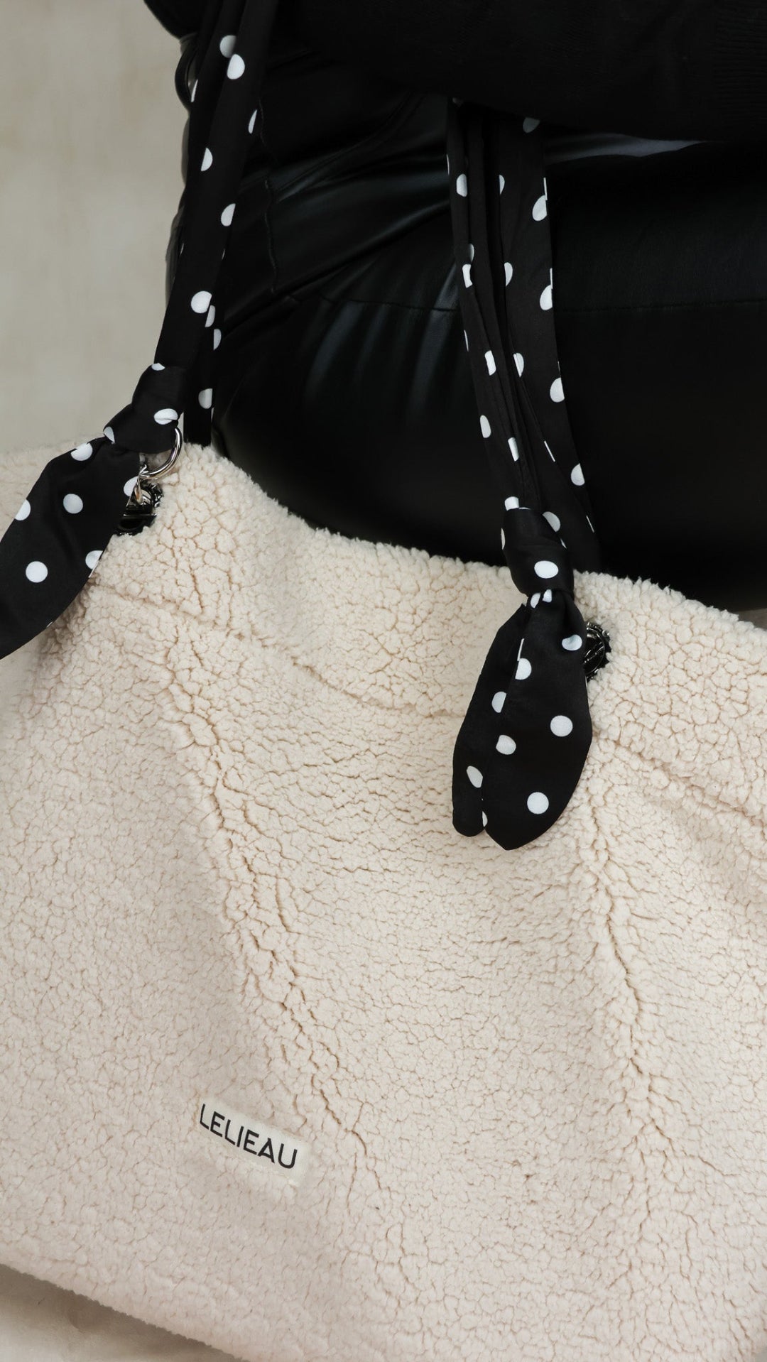 Le tote cabas moumoute -avec ses anses